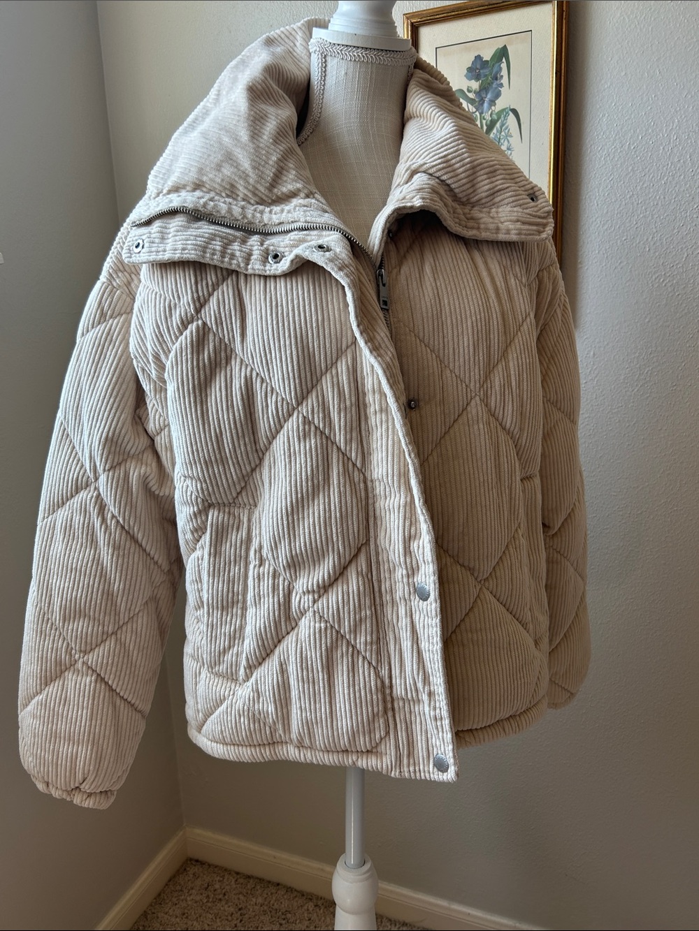 Levi's Women's Diamond Quilted Corduroy Puffer Jacket